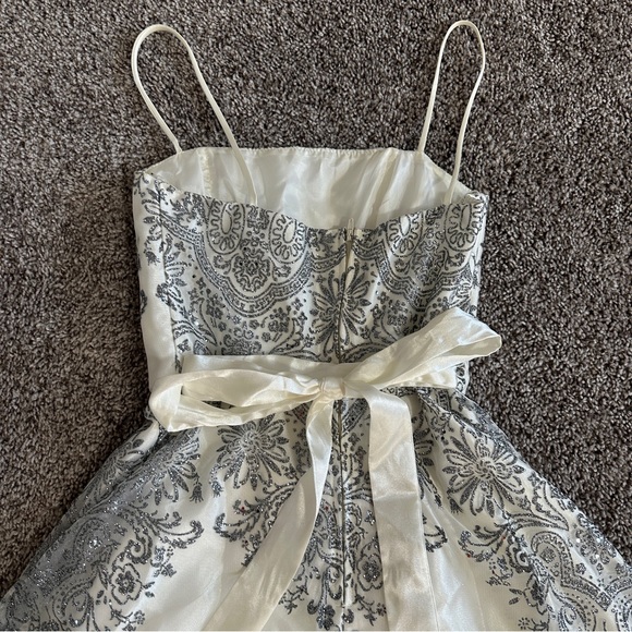 Masquerade Semi Formal Mini Dress - Picture 6 of 7